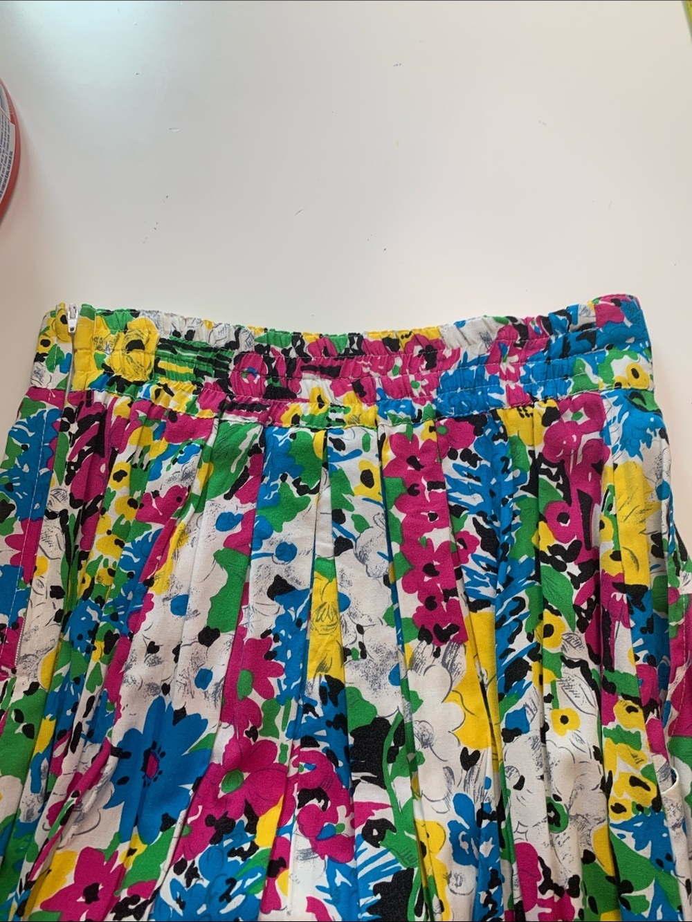 Vintage Pleated Floral Midi Skirt in Yellow, Blue, Pink & Green - Picture 10 of 12